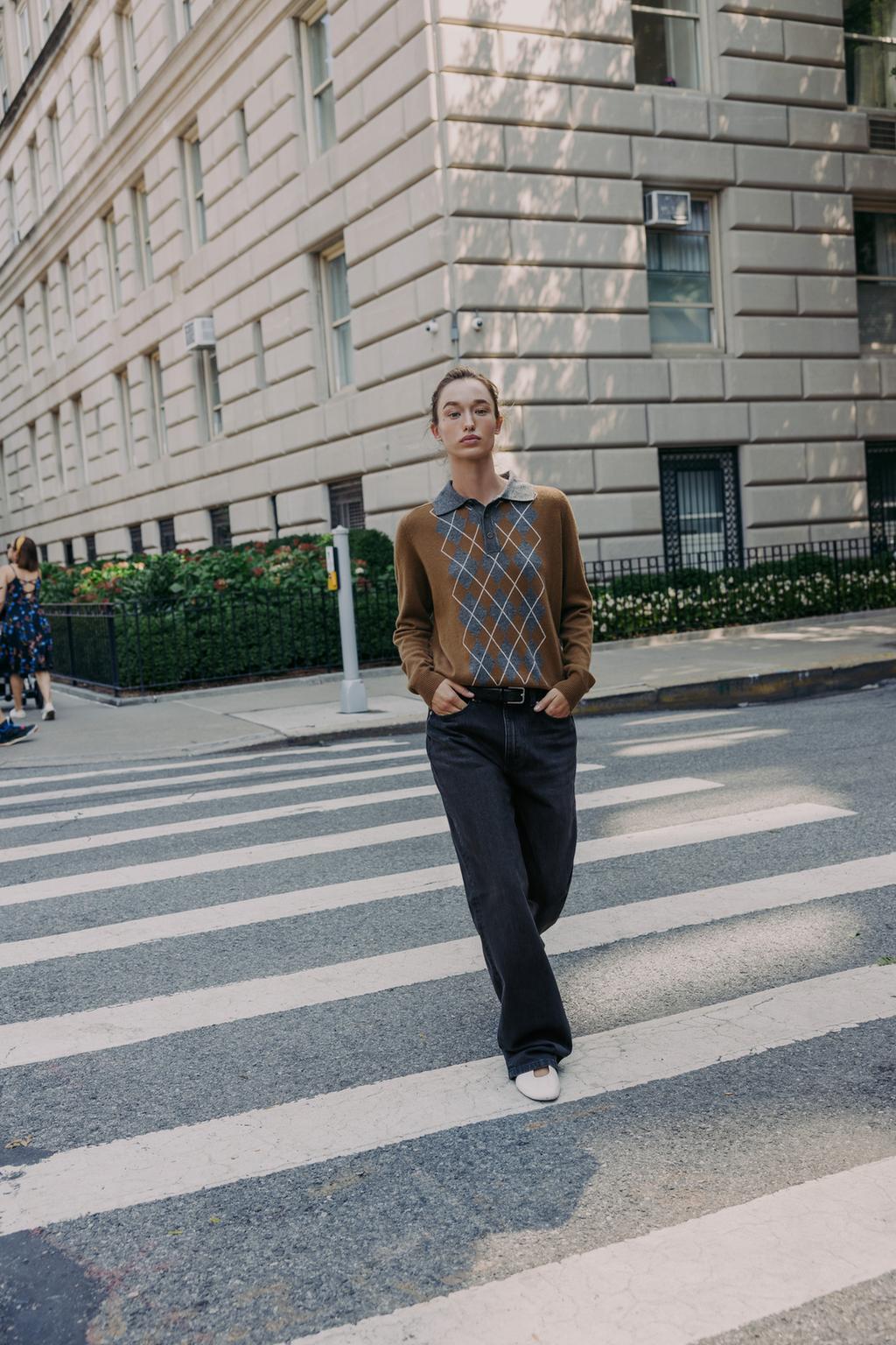 DIAMOND KNIT POLO SWEATER