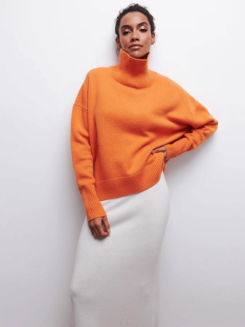 Elyra – Premium Relaxed Turtleneck