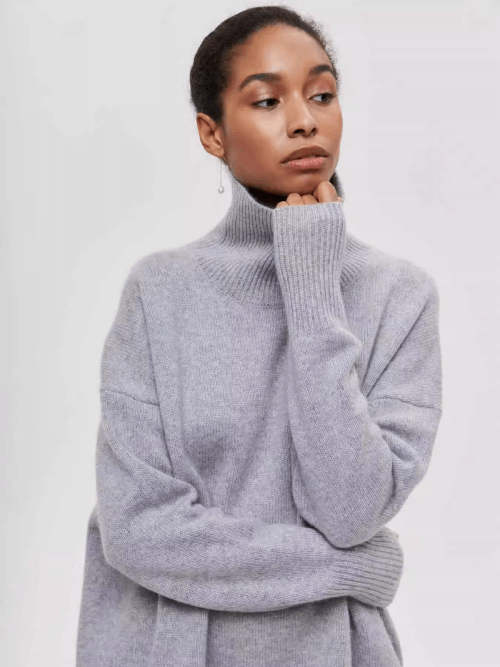 Elyra – Premium Relaxed Turtleneck