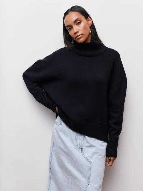 Elyra – Premium Relaxed Turtleneck